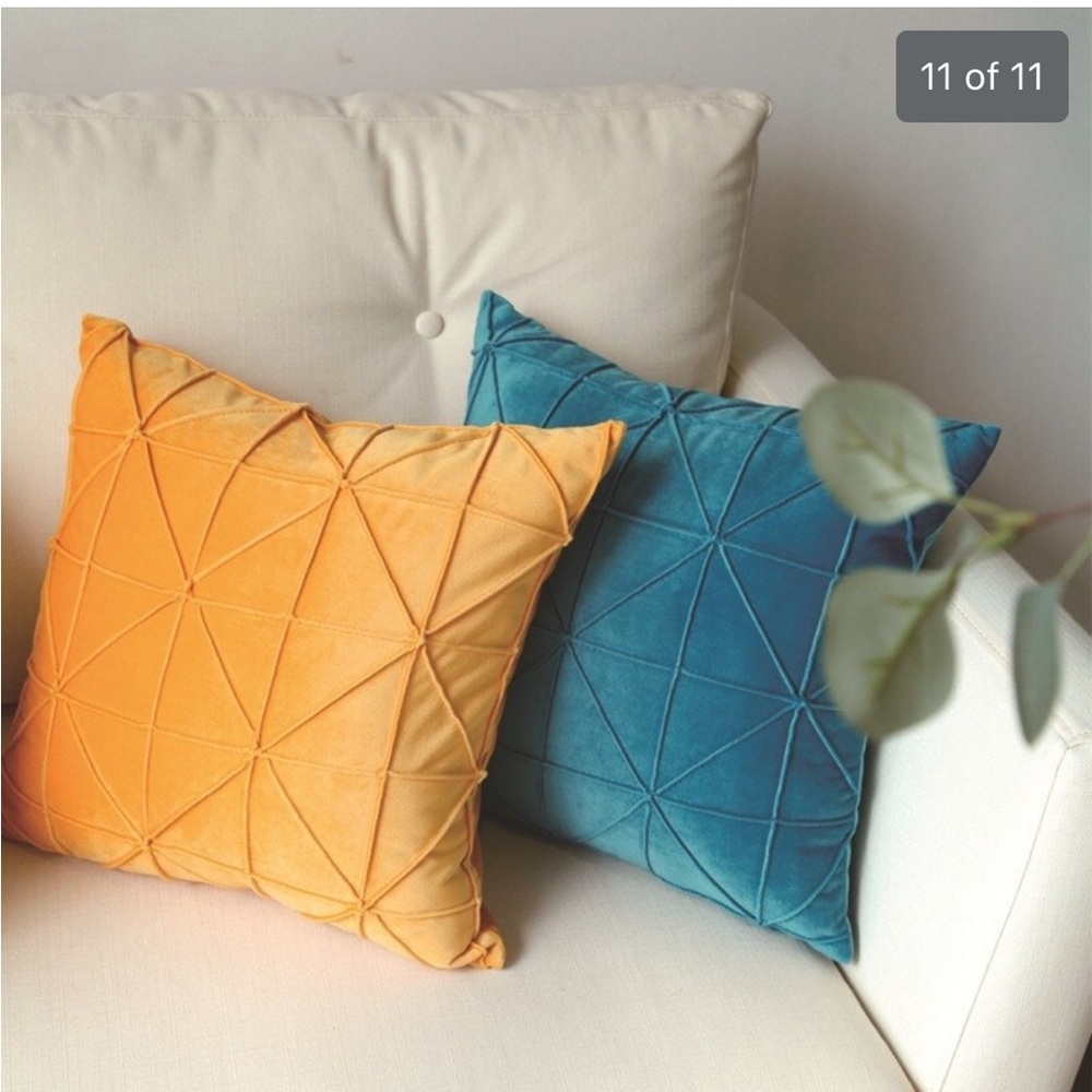 Airi Velvet Pleated Accent Pillowcase